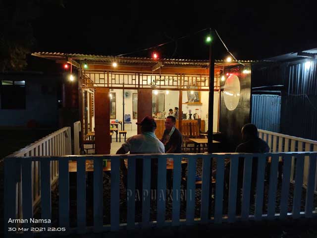 Cafe Gemilang Tempat Hangout Baru di Kampung Ambon, Ada Embal