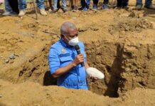 Gubernur Papua Barat Bantu 500 Sak Semen Sekolah Minggu Via Dolorosa Teluk Bintuni Gubernur Papua Barat Bantu 500 Sak Semen Sekolah Minggu Via Dolorosa Teluk Bintuni