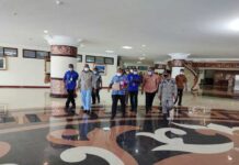 Gubernur Papua Barat: Jangan Pejabat Tularkan Covid-19 Gubernur Papua Barat: Jangan Pejabat Tularkan Covid-19