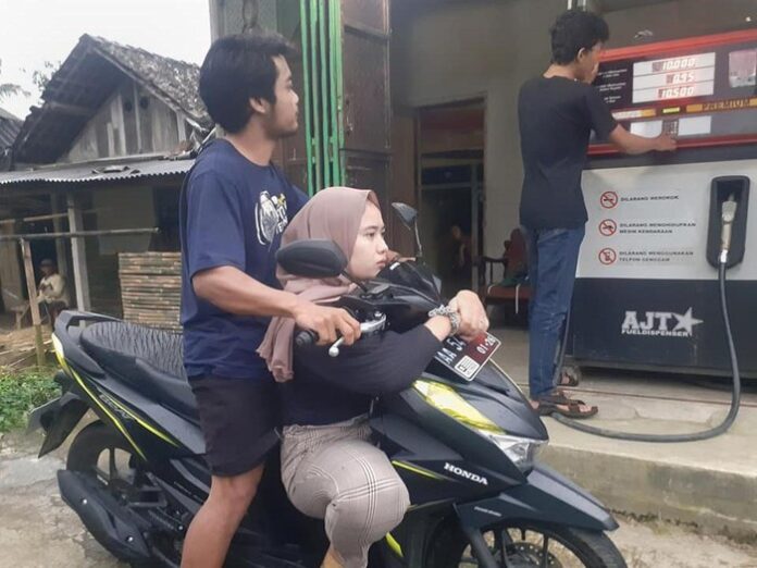 Gara-gara Pacar Cemburuan, Jok Motor Dipasangi Paku