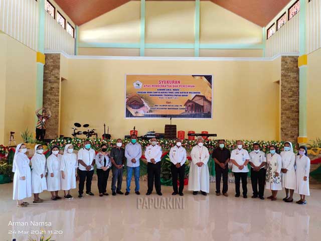 Keuskupan Manokwari Sorong Sumbang 100 Juta, Proficiat Bupati Manokwari