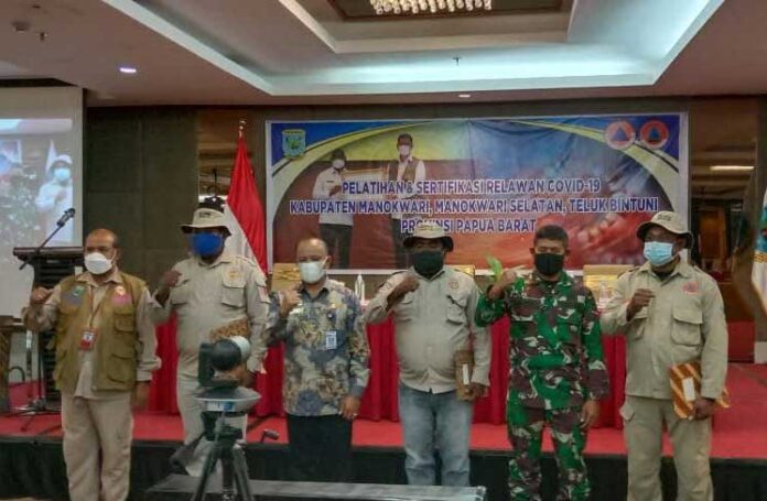 Gubernur Papua Barat Ingatkan Peran Penting Relawan Covid-19