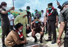 Kajati Papua Barat Ingatkan Koordinasi Kejari Kaimana Dengan Seluruh Pihak Kajati Papua Barat Ingatkan Koordinasi Kejari Kaimana Dengan Seluruh Pihak