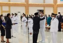 Gubernur Papua Barat Lantik Bupati dan Wakil Bupati Kaimana, Fakfak, Sorong Selatan Gubernur Papua Barat Lantik Bupati dan Wakil Bupati Kaimana, Fakfak, Sorong Selatan