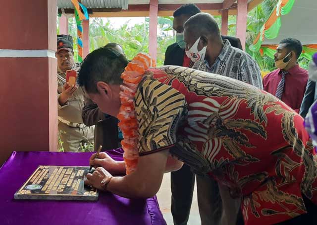 Resmikan Gereja Efata, Bupati Kaimana Pesan Jaga Toleransi Beragama