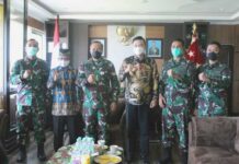 Bupati dan Wabup Kaimana Silaturahmi Dengan Pangdam XVIII Kasuari Bupati dan Wabup Kaimana Silaturahmi Dengan Pangdam XVIII Kasuari