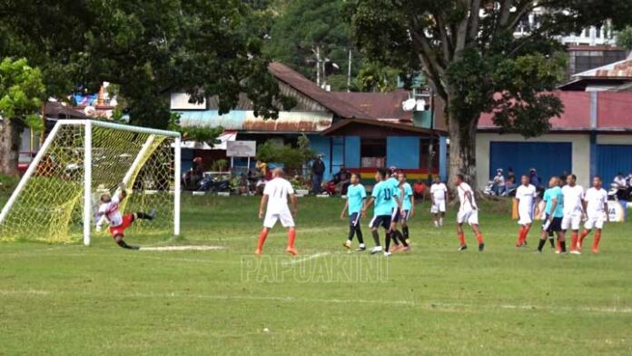 Penalti Bikin Bank Papua Taklukkan BI Papua Barat