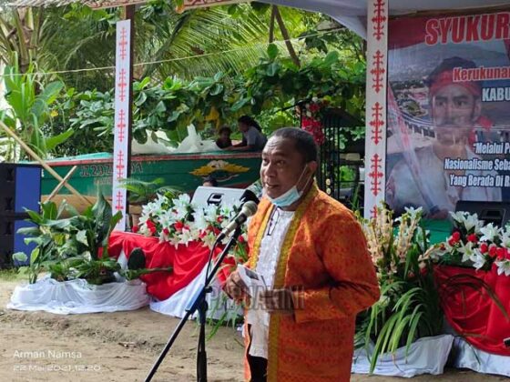 Bupati Manokwari Lantik Romer Tapilatu Ketua KKAMT Manokwari