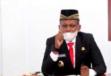 Wakil Bupati Kaimana Minta Kepala Desa Beragama Islam Lebaran di Kampung Wakil Bupati Kaimana Minta Kepala Desa Beragama Islam Lebaran di Kampung