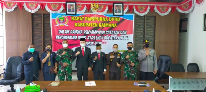 bupati-kaimana-rapat-lkpj-2 Ini Jawaban Bupati Kaimana Soal LKPJ TA 2020