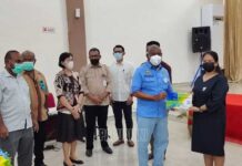 Gubernur Papua Barat Kembali Salurkan Bantuan Bapok dan Tangan Kasih Manokwari Gubernur Papua Barat Kembali Salurkan Bantuan Bapok dan Tangan Kasih Manokwari