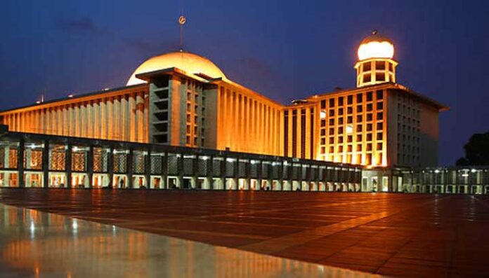 Imam Besar Masjid Istiqlal Putuskan Tak Ada Salat Id Berjamaah