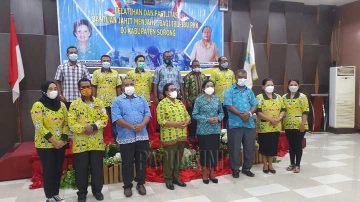 PKK Papua Barat Latih Jahit Menjahit Ibu Ibu Kabupaten Sorong