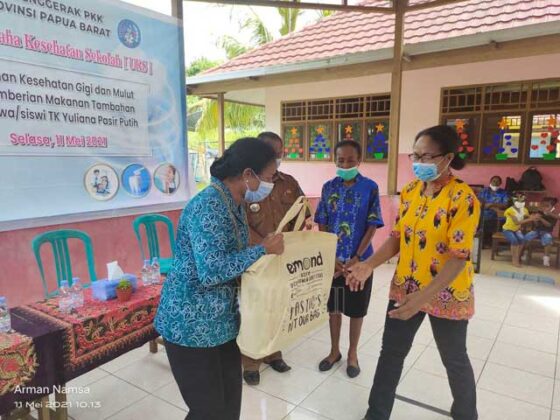 PKK Papua Barat Beri Bantuan Sesuai Kebutuhan di TK Yuliana Pasir Putih