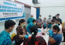 BPOM Manokwari Latih Anggota Komunitas Pasar Kaimana BPOM Manokwari Latih Anggota Komunitas Pasar Kaimana