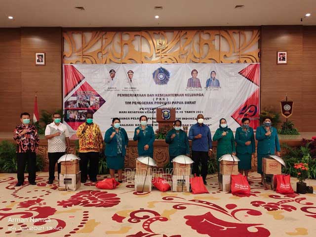 Tutup HKG PKK ke 49, Gubernur Papua Barat Minta Bantu Cegah Covid 19