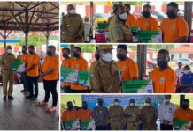 Gubernur Papua Barat Salurkan Tangan Kasih Manokwari Selatan Gubernur Papua Barat Salurkan Tangan Kasih Manokwari Selatan