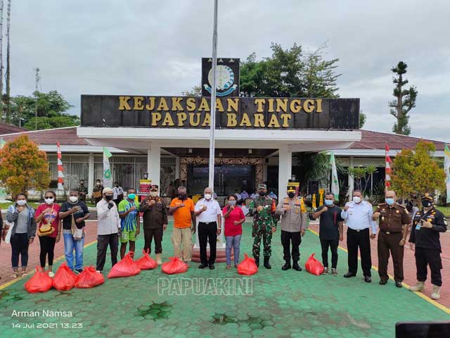 Gubernur Papua Barat Ingatkan PPKM Untuk Kesehatan Bersama