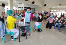 Vaksinasi Massal Pelindo IV Manokwari Target 500 Warga Vaksinasi Massal Pelindo IV Manokwari Target 500 Warga