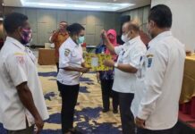 Gubernur Papua Barat Ingatkan Pentingnya Kearsipan Gubernur Papua Barat Ingatkan Pentingnya Kearsipan