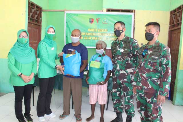 Kunjungi Kampung Marsi, Danbrigif 26/GP Ikut Baksos dan Serahkan Bantuan