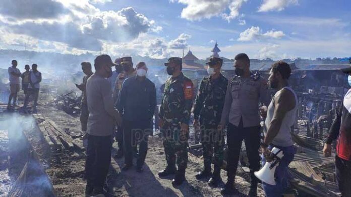 Gubernur Papua Barat Minta Data Korban Kebakaran Borobudur Supaya Dibantu Pemerintah