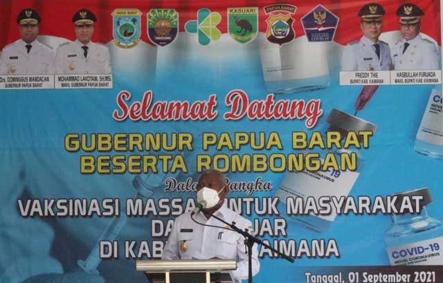 gubernur-papua-barat-vaksinasi-massal-covid-19-kaimana-pelajar Gubernur Papua Barat Ajak Masyarakat Kaimana Doakan Tenaga Medis