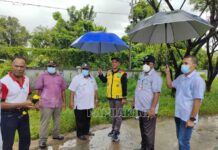 Sekda Sorong, Kepala Dinas PUPR Papua Barat Tinjau Titik Rawan Banjir Sekda Sorong, Kepala Dinas PUPR Papua Barat Tinjau Titik Rawan Banjir