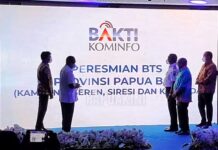 Menkominfo Resmikan Tiga BTS Teluk Wondama dan Tambrauw Menkominfo Resmikan Tiga BTS Teluk Wondama dan Tambrauw