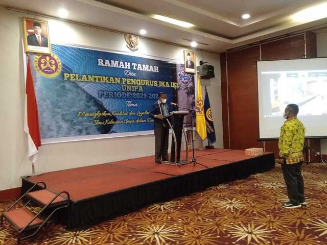 ika-unipa-pelantika-ika-ikl Ketua Umum IKA-Unipa Lantik Ketua IKA-IKL Unipa
