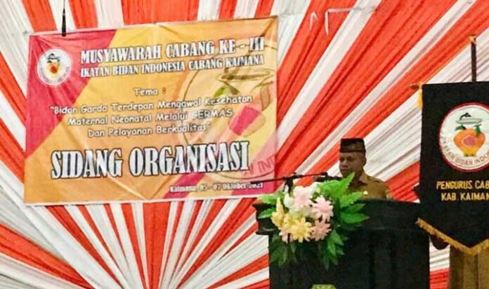 tifa Kaimana, Wakil Bupati Kaimana, Hasbulla Furuada, Ikatan Bidan Indonesia Kaimana,