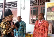 Mananwir Yan Pieter Yarangga Kukuhkan Badan Pengurus Keluarga Byak di Kaimana Mananwir Yan Pieter Yarangga Kukuhkan Badan Pengurus Keluarga Byak di Kaimana