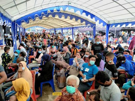 Horas, Gubernur Papua Barat Apresiasi Vaksinasi Massal Perkumpulan Masyarakat Batak