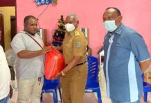 Gubernur Papua Barat Berbagi Kasih Natal Dengan Penyandang Disabilitas Gubernur Papua Barat Berbagi Kasih Natal Dengan Penyandang Disabilitas