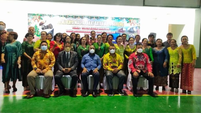 Perayaan Natal KMBKS, Gubernur Papua Barat Ingatkan Kemajemukan