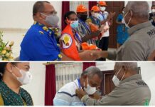 Gubernur Papua Barat Lepas Rombongan Ziarah Keagamaan Gubernur Papua Barat Lepas Rombongan Ziarah Keagamaan