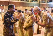 Presiden Jokowi: Pensil, Kertas, Saya Cek Impor, Bolpoin, Ini Apa Ini Kita? Presiden Jokowi: Pensil, Kertas, Saya Cek Impor, Bolpoin, Ini Apa Ini Kita?