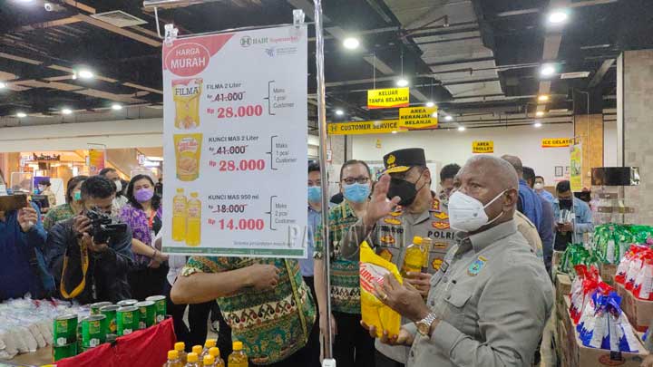 Minyak Goreng Sawit Kemasan di Pasar Manokwari Tembus 25 Ribu per Liter