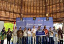 Dukung Ekowisata BI Papua Barat Bantu Dua Kelompok Sanggar Kreasi di Raja Ampat Dukung Ekowisata BI Papua Barat Bantu Dua Kelompok Sanggar Kreasi di Raja Ampat