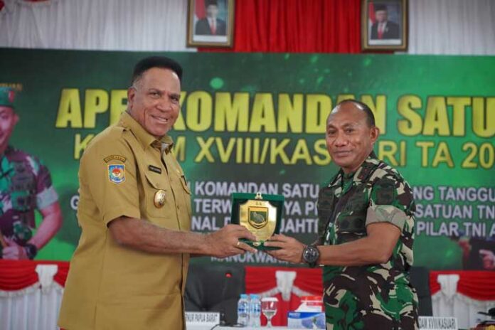 Penjabat Gubernur Papua Barat Ajak Kodam Kolaborasi Selesaikan Masalah