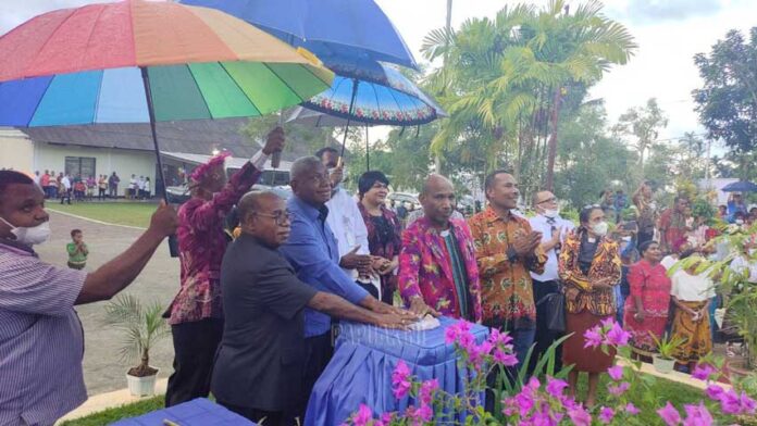 Pastori Baru GKI Petrus Amban Diresmikan