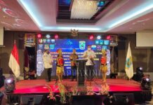 Menteri Investasi Titip Salam ke Bupati Teluk Bintuni Soal Pabrik Pupuk Menteri Investasi Titip Salam ke Bupati Teluk Bintuni Soal Pabrik Pupuk