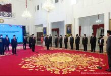 Presiden Jokowi Lantik Dua Menteri dan Tiga Wamen Presiden Jokowi Lantik Dua Menteri dan Tiga Wamen