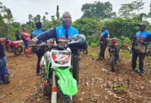 Ketua Umum Koni Papua Barat Coba Jalur Trabas Bersama Dominggus Mandacan Ketua Umum Koni Papua Barat Coba Jalur Trabas Bersama Dominggus Mandacan