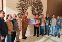 Pemprov Papua Barat Bantu Korban Banjir Longsor Sorong 2 M Pemprov Papua Barat Bantu Korban Banjir Longsor Sorong 2 M