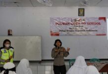 Polwan Polda Papua Barat Goes To School Polwan Polda Papua Barat Goes To School