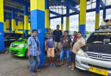 Sopir AKDP Manokwari Mansel Minta Tarif Segera Dinaikkan Sopir AKDP Manokwari Mansel Minta Tarif Segera Dinaikkan