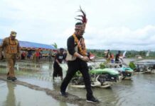 Mentan Dorong Papua Barat Jadi Penghasil Sagu Berkualitas Mentan Dorong Papua Barat Jadi Penghasil Sagu Berkualitas