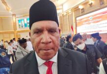 Penjabat Gubernur Papua Barat Sementara Rangkap Plh Sekda Penjabat Gubernur Papua Barat Sementara Rangkap Plh Sekda