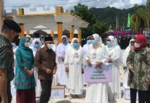 Wapres Resmikan Food Court UMKM Kaimana, Beri Bantuan di Masjid Baitul Rahim Wapres Resmikan Food Court UMKM Kaimana, Beri Bantuan di Masjid Baitul Rahim